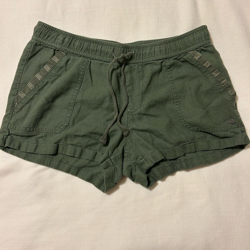 Roxy Green Cargo Shorts with Elastic Waistband